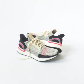 Adidas     wmns ultraboost 19