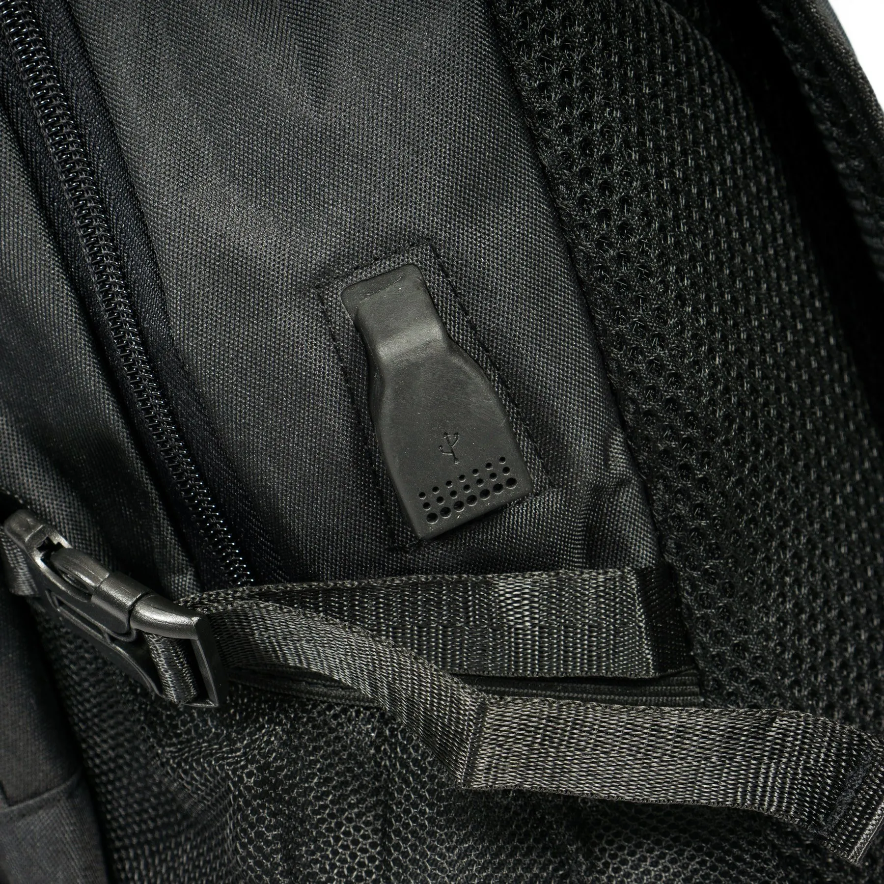 [Box Damage] CORE Helmet Backpack - Black 25L