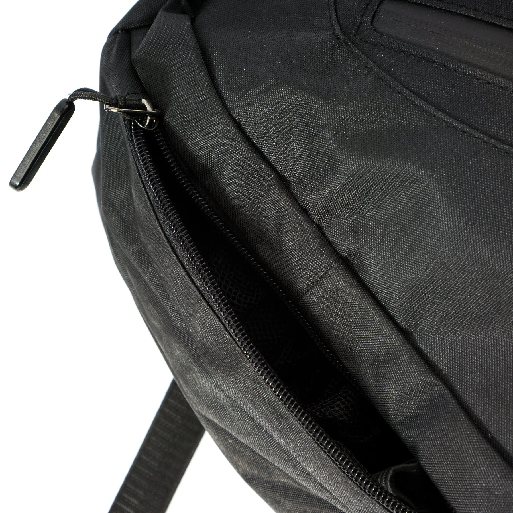 [Box Damage] CORE Helmet Backpack - Black 25L