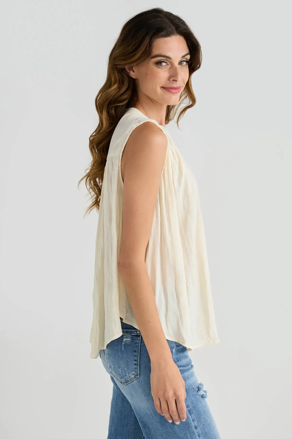 By Together Sleeveless Button Front Top