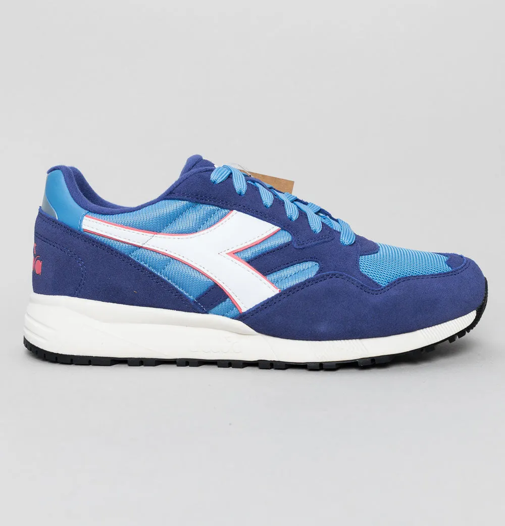 Diadora N902 Trainers Blue Aster/Mazarine Blue