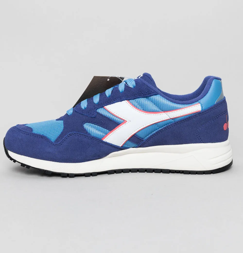 Diadora N902 Trainers Blue Aster/Mazarine Blue