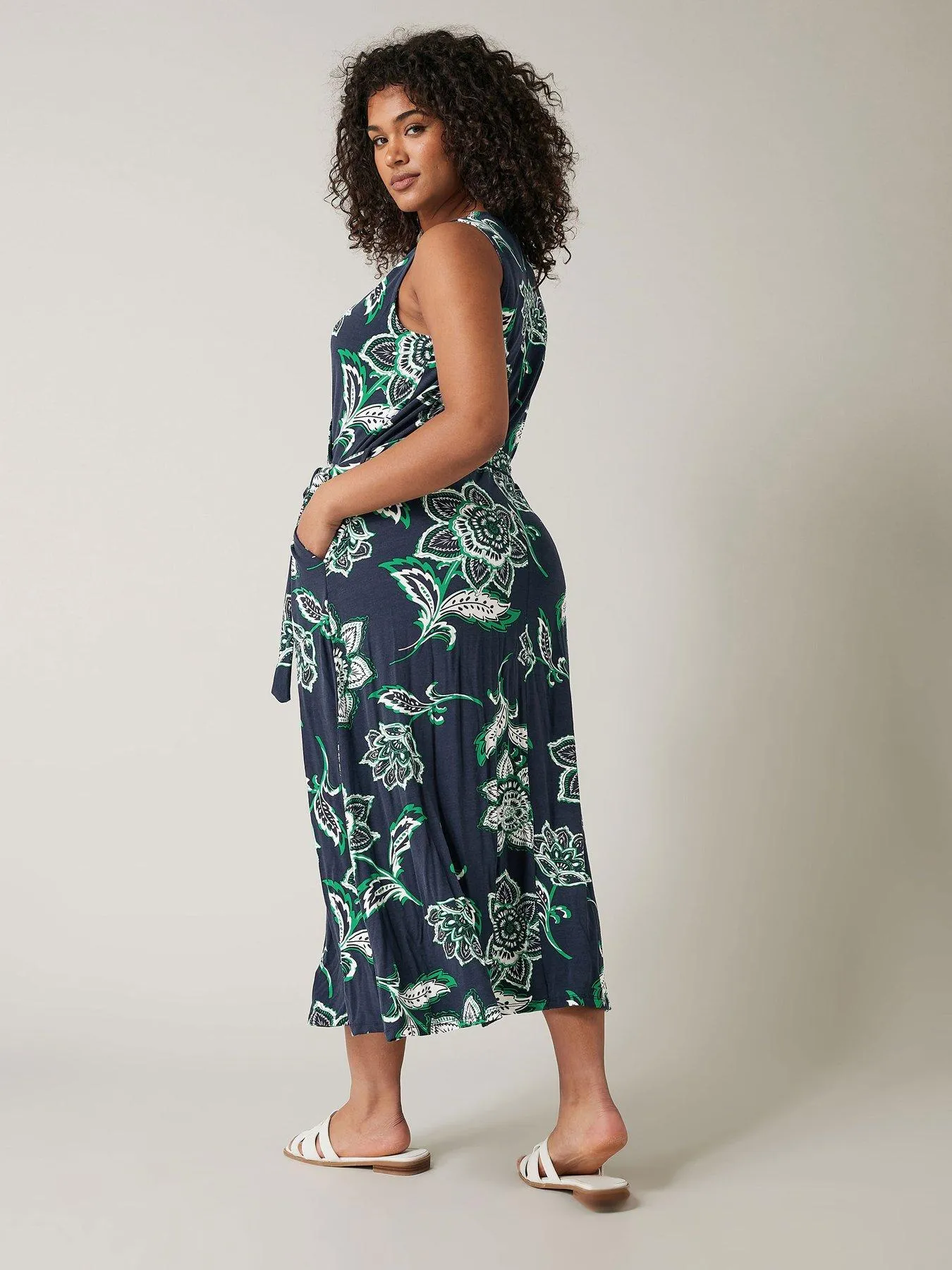 Evans Sleeveless Wrap Dress - Navy/green Paisley