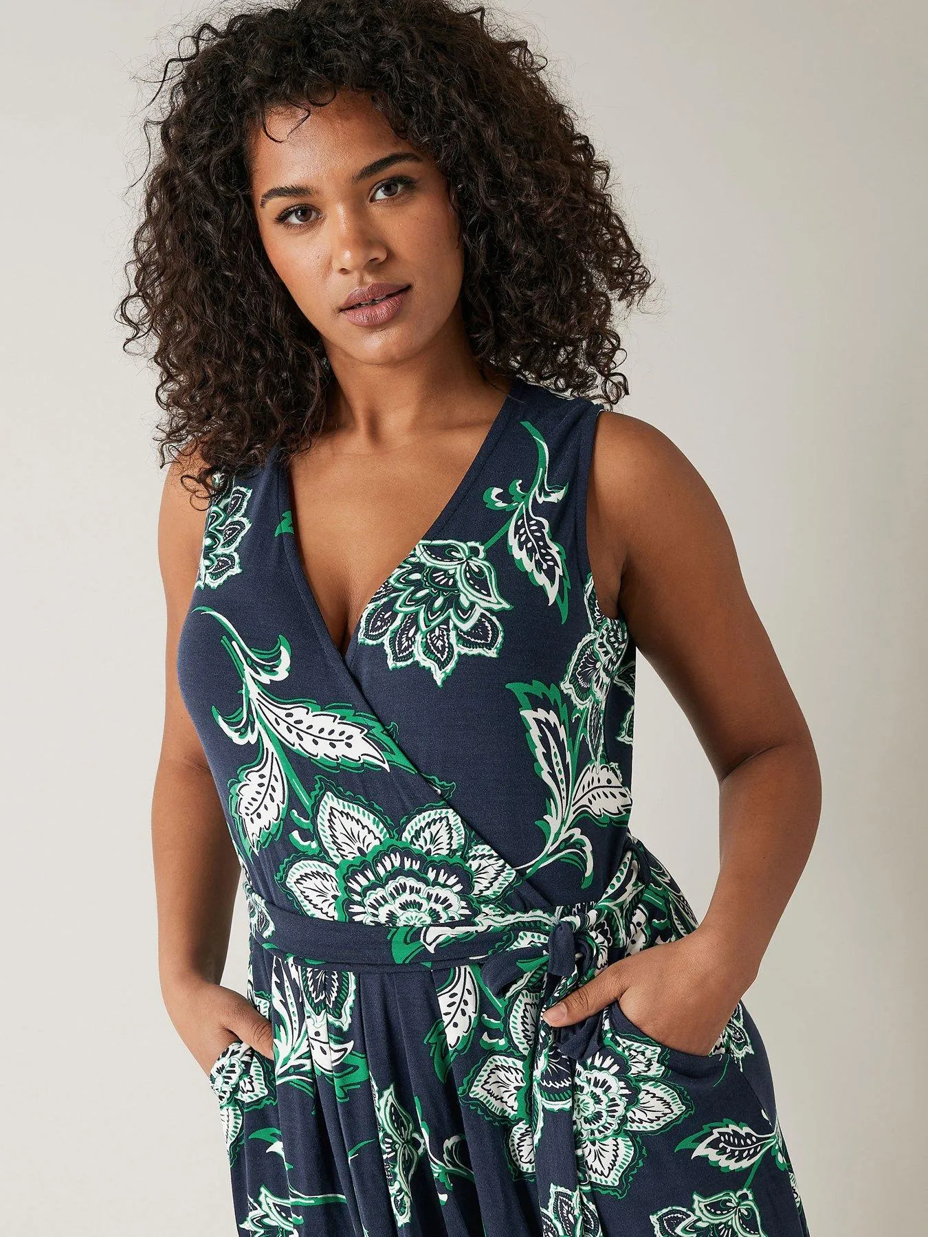 Evans Sleeveless Wrap Dress - Navy/green Paisley