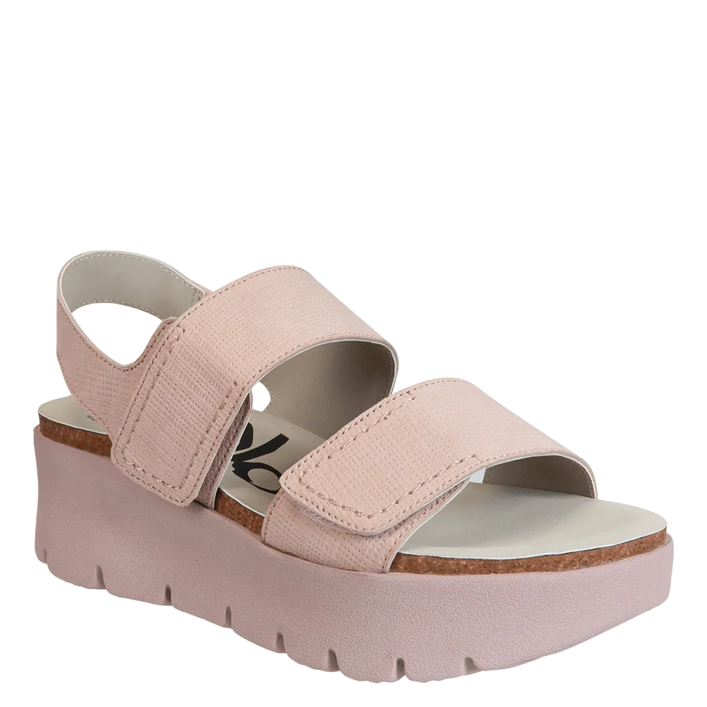 MONTANE in ROSETTE Platform Sandals