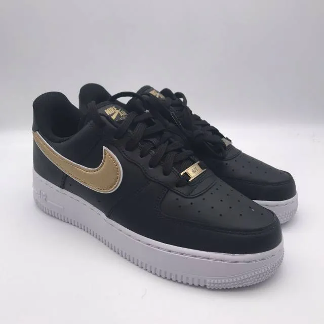 Nike air force 1 low black metallic gold