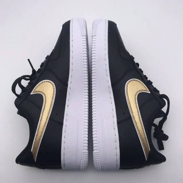 Nike air force 1 low black metallic gold