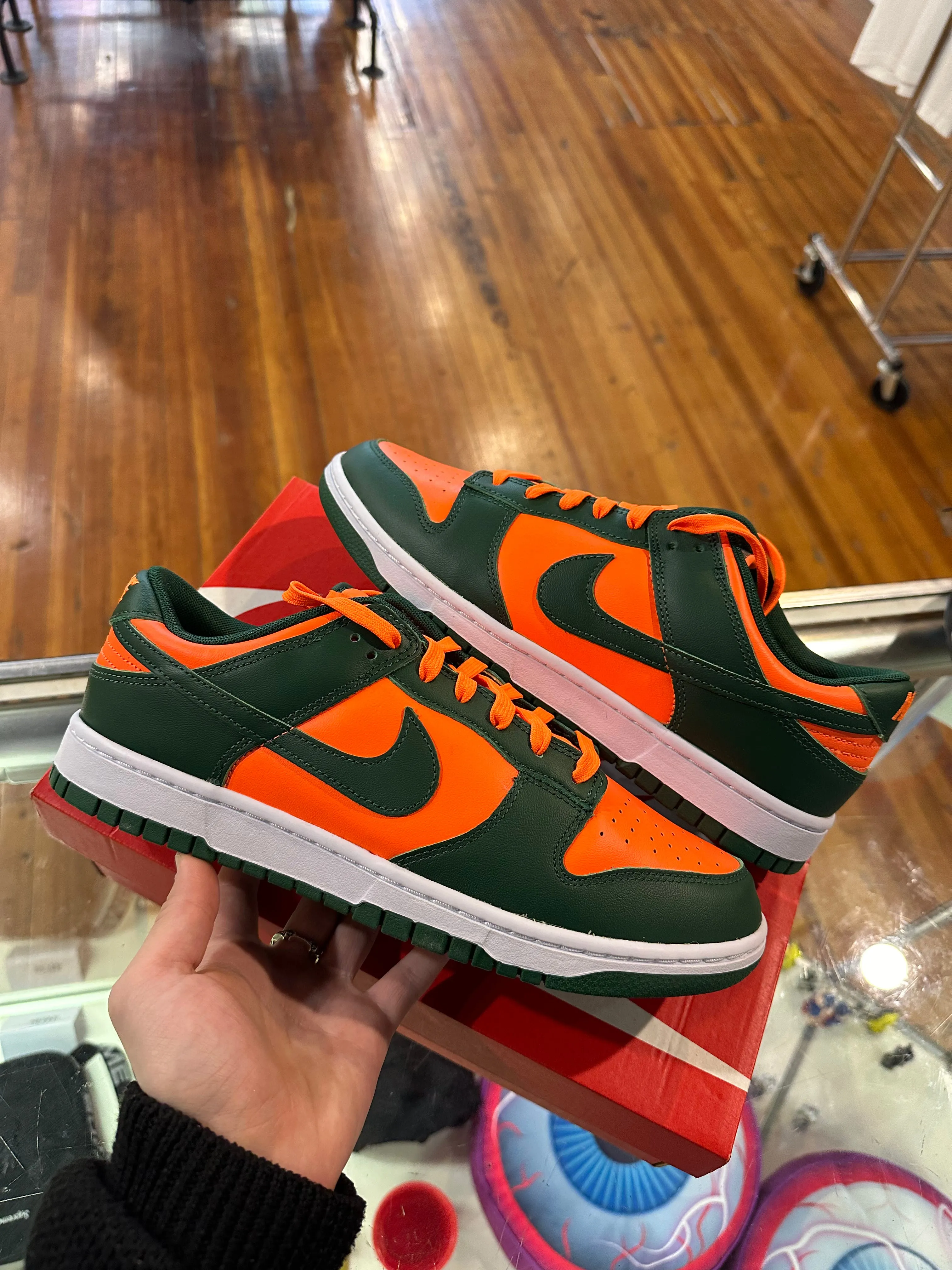 Nike Dunk Low “Miami Hurricanes”