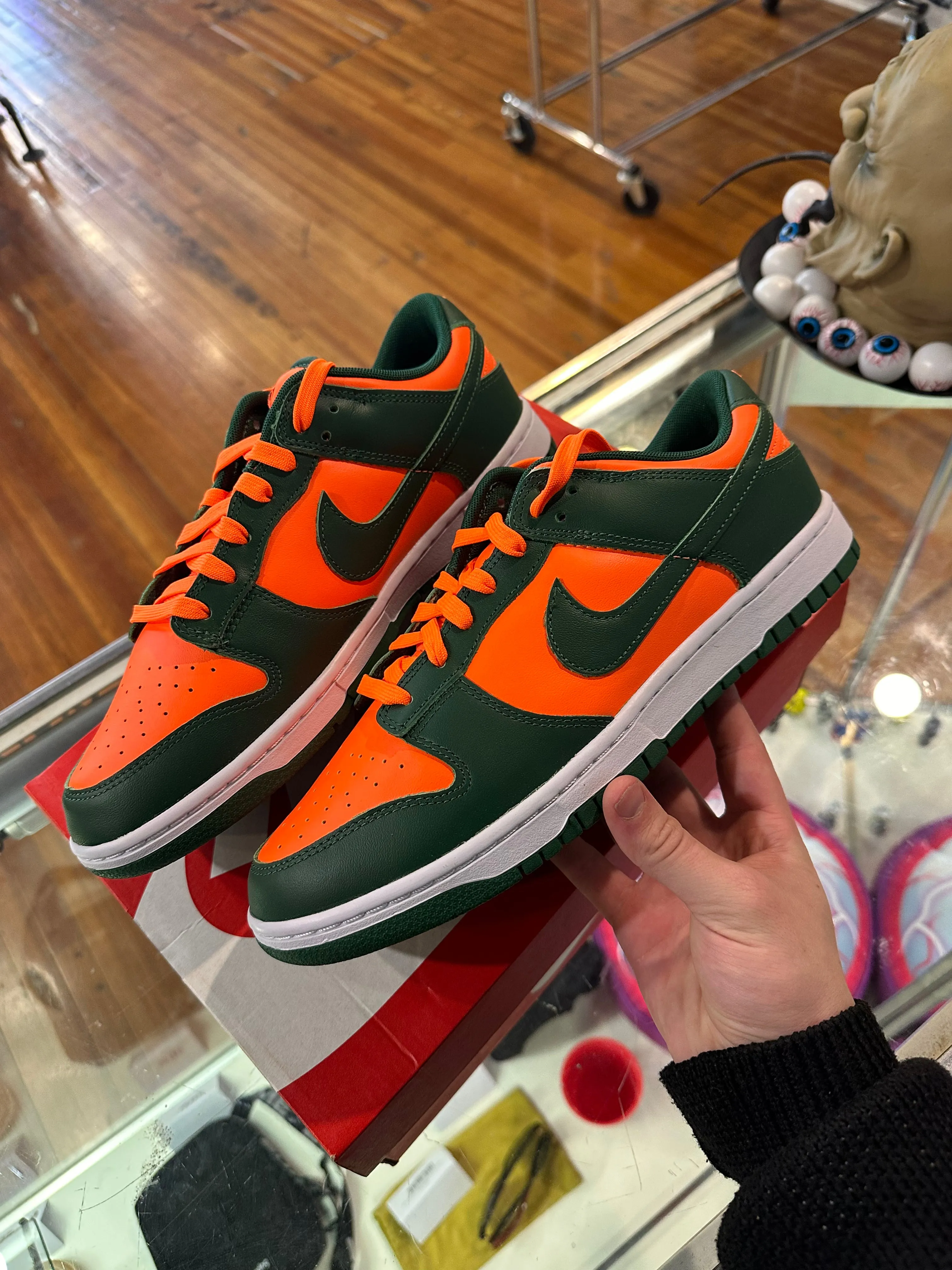 Nike Dunk Low “Miami Hurricanes”