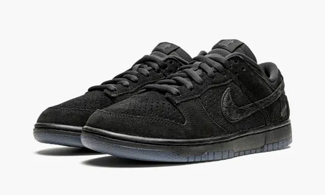 Nike Dunk Low SP "Undefeated - Black"