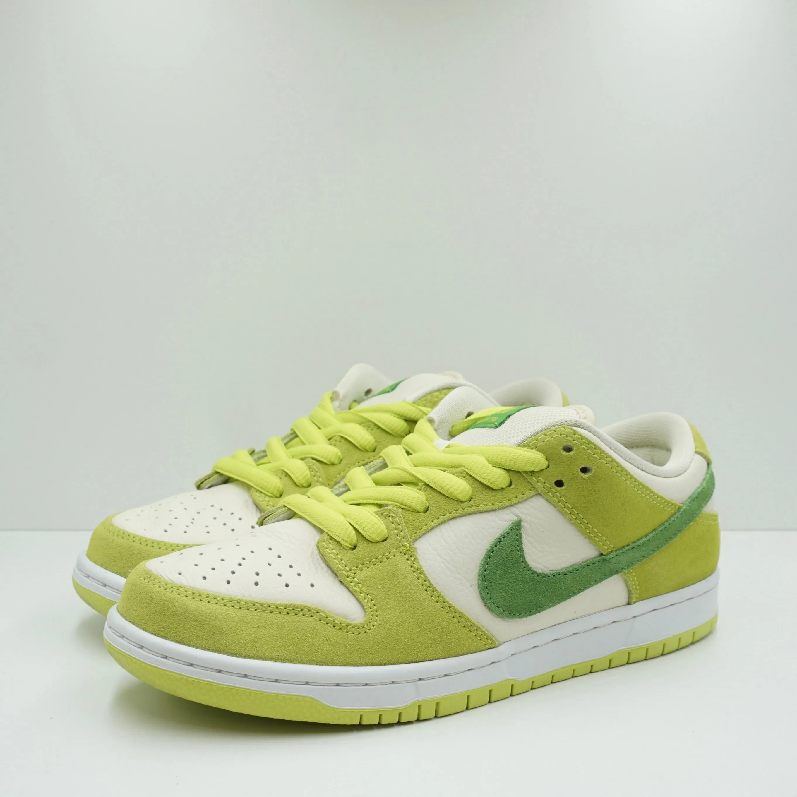 Nike SB Dunk Low Green Apple