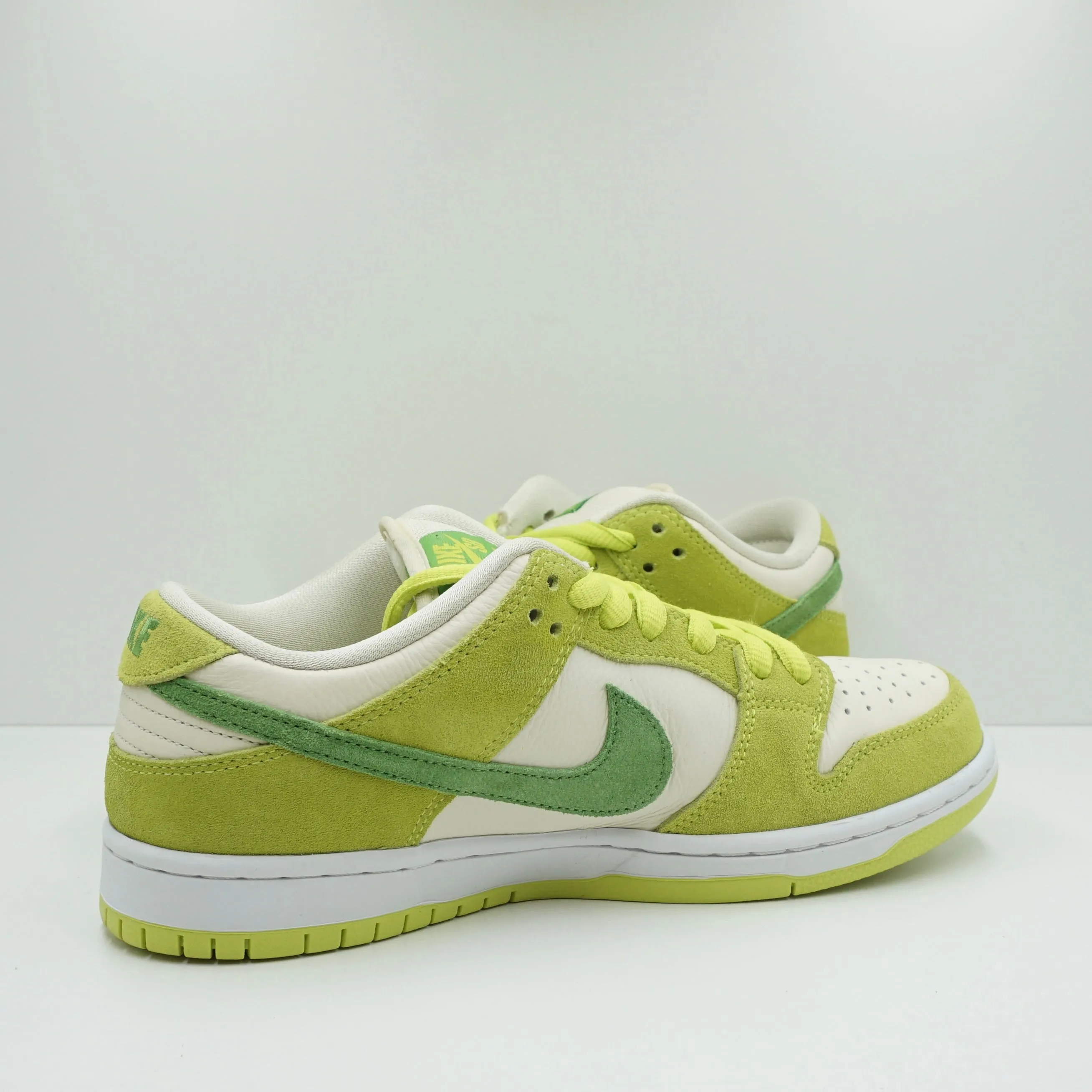 Nike SB Dunk Low Green Apple