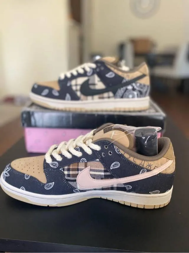 Nike sb dunk low travis scott (special box)