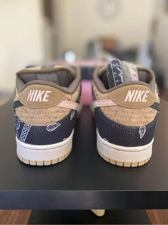 Nike sb dunk low travis scott (special box)