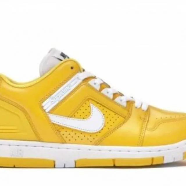 Nike x supreme sb air force 2 low yellow maize/white af2 mens 4 / womens 6