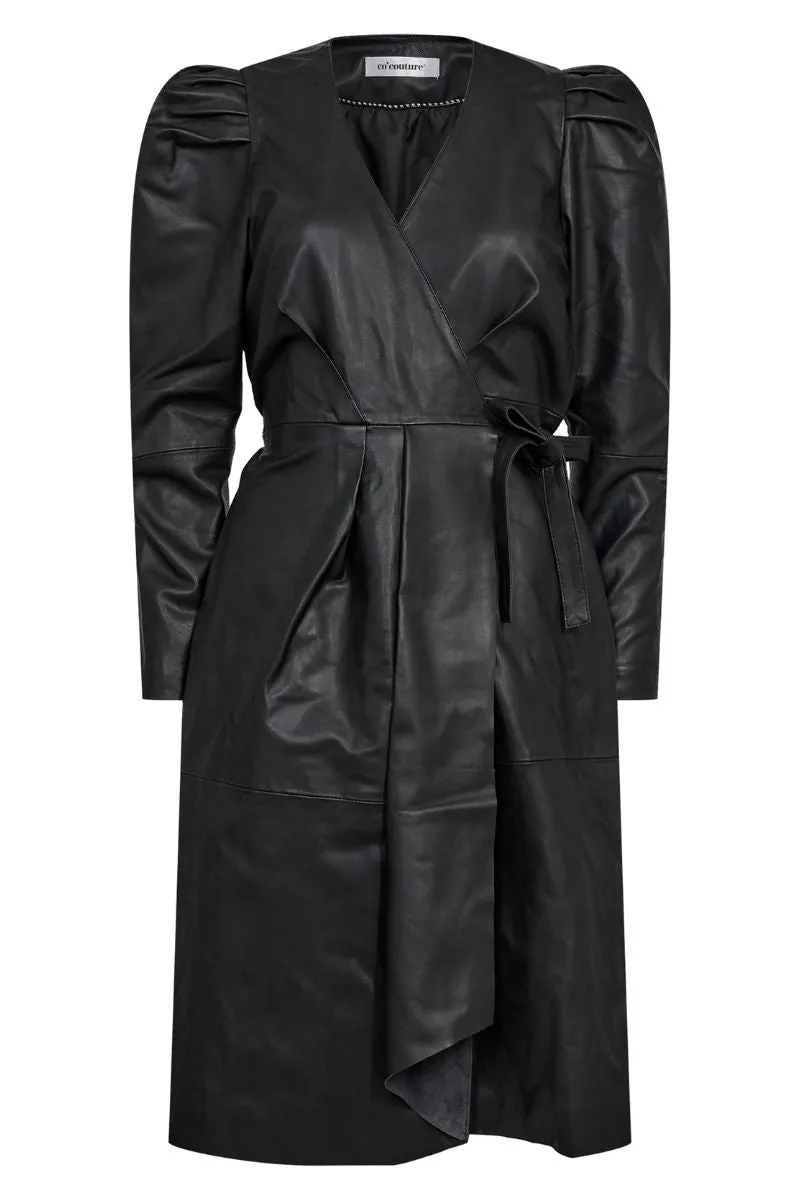 Phoebe Leather Wrap Dress | Black | Kjole fra Co'couture