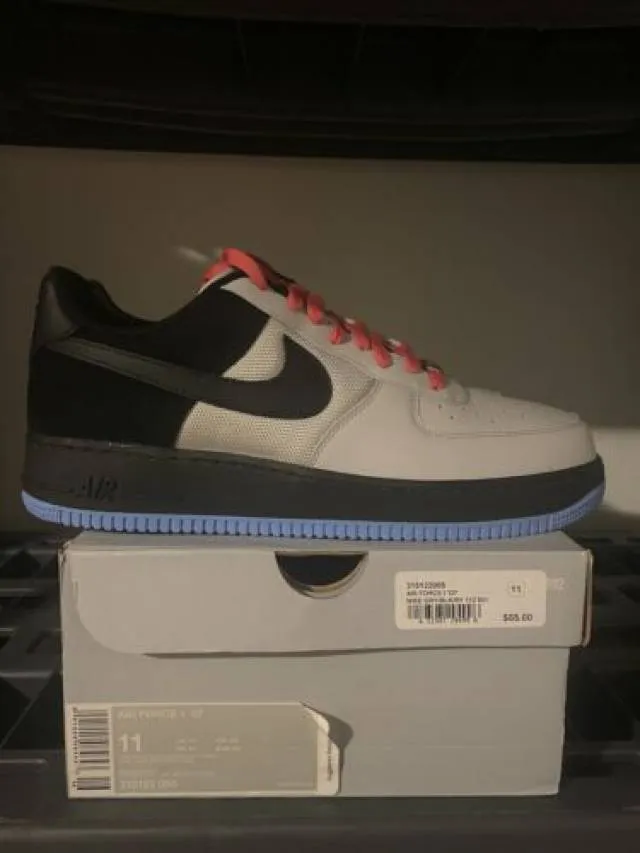 Size 11 - nike air force 1 '07 flamingo