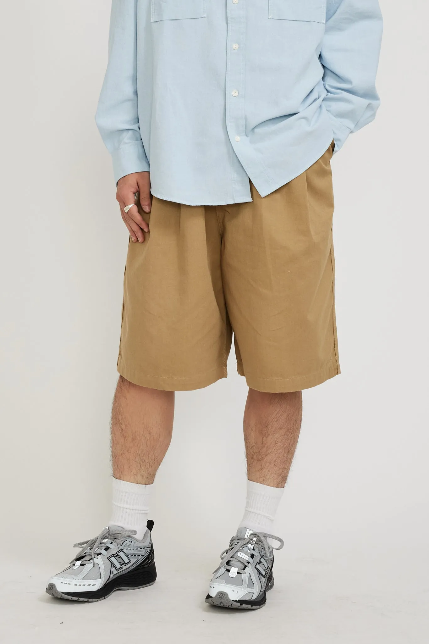 Stitch Chino Wide Half Pants Beige