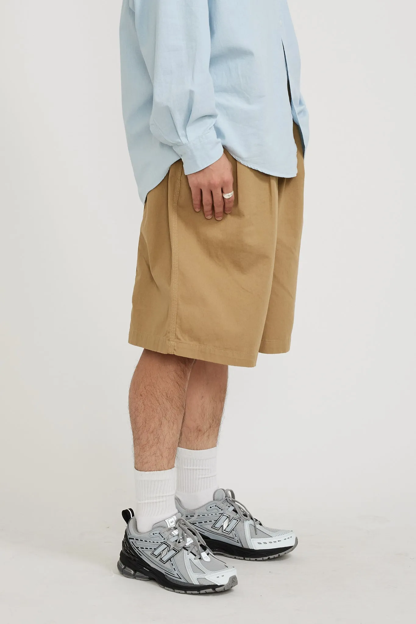 Stitch Chino Wide Half Pants Beige