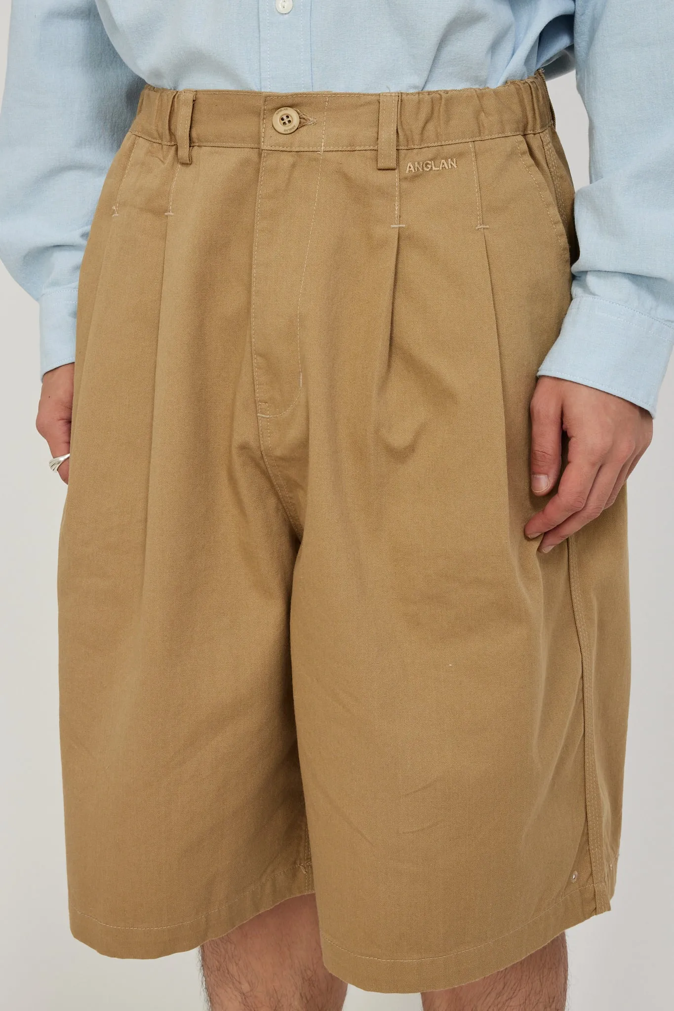 Stitch Chino Wide Half Pants Beige