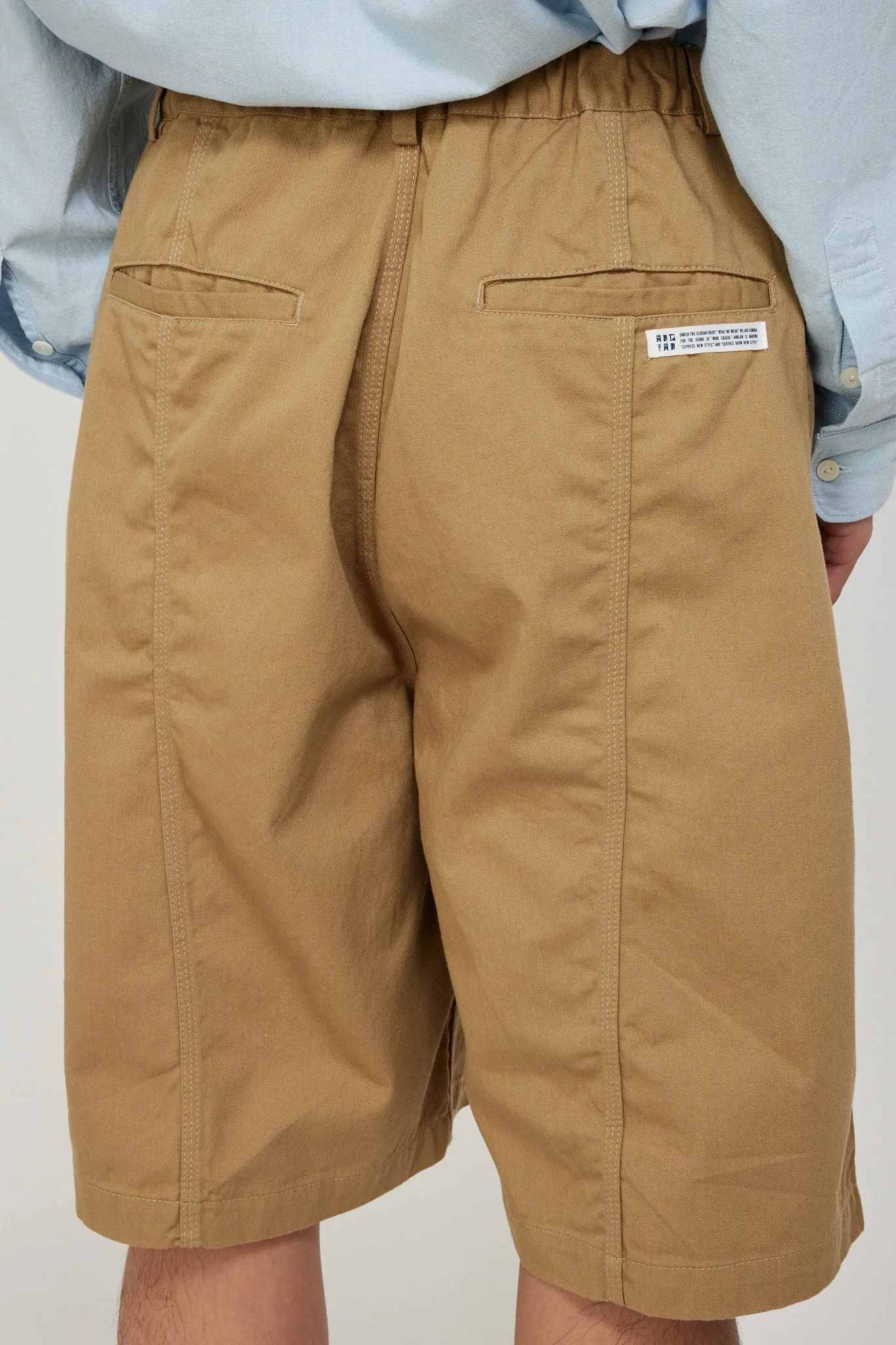 Stitch Chino Wide Half Pants Beige