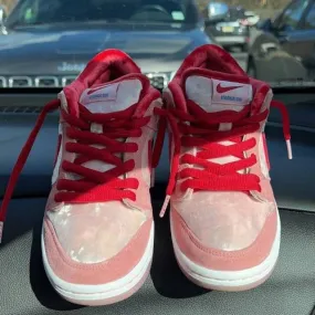 Strangelove x nike sb dunk low valentines day