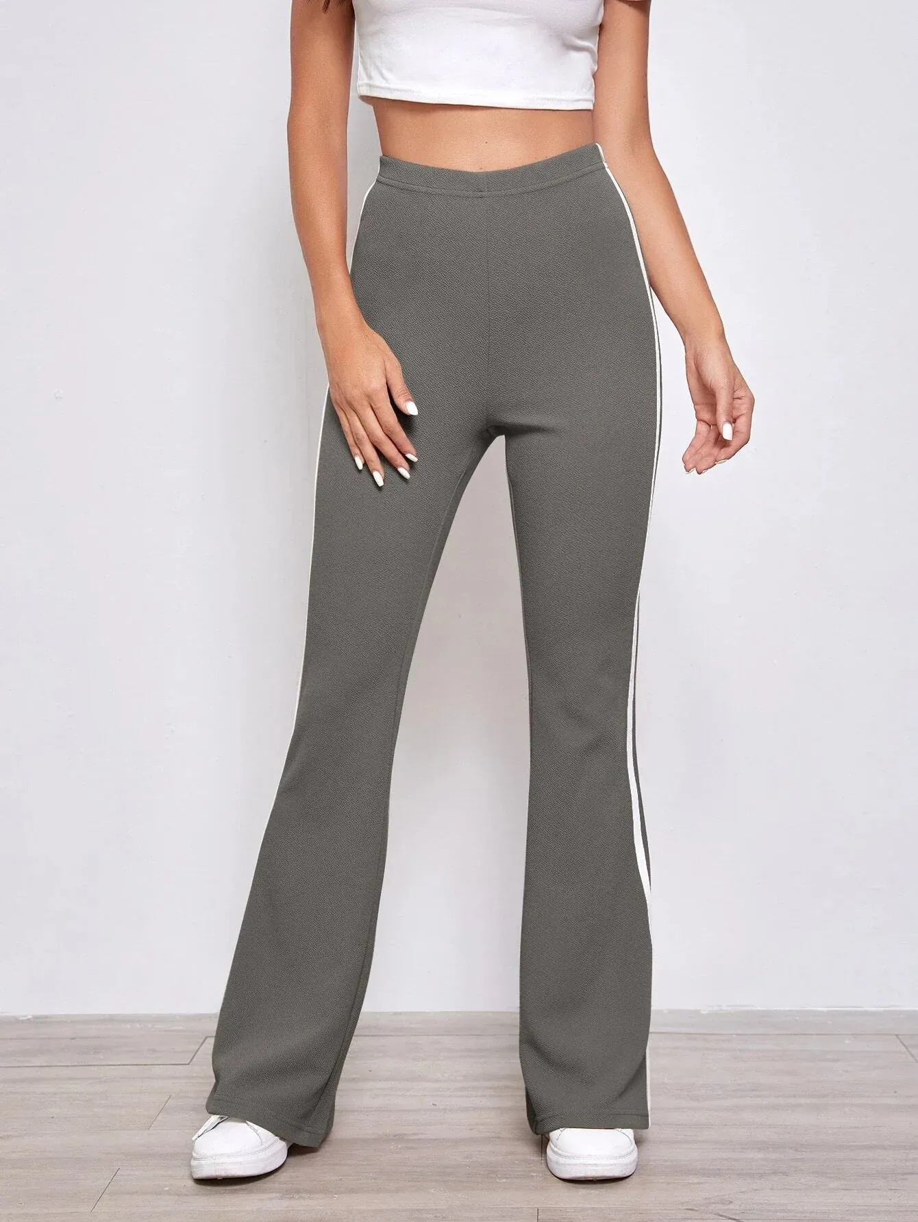 STRIPED SIDE FLARE LEG PANTS