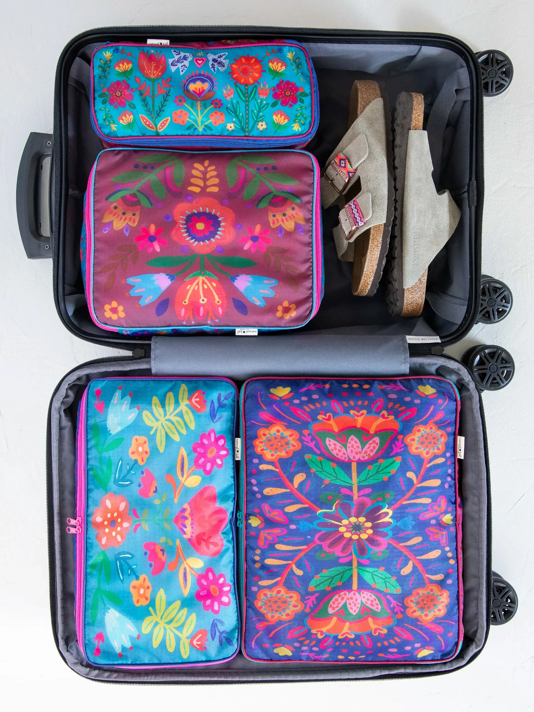 Travel Happy Carry-On Suitcase - Magenta Border