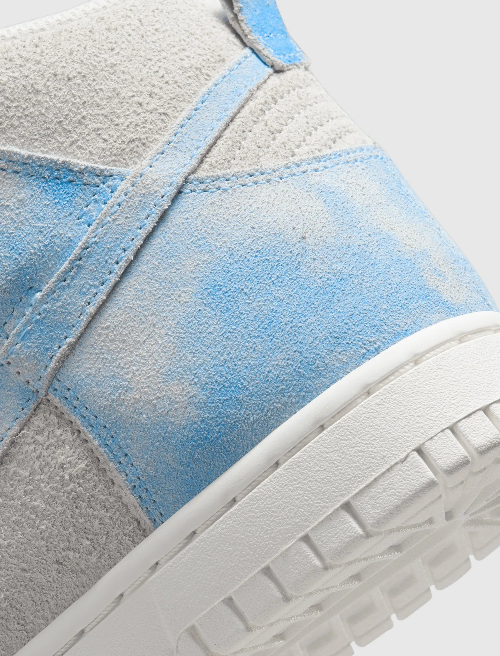 WOMEN'S NIKE DUNK HIGH SE CLOUDS